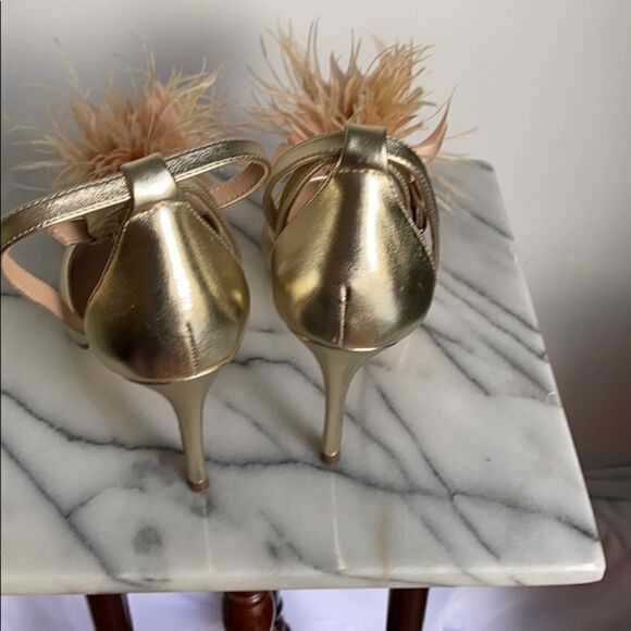 Violate Ankle Strap Pump
CHARLES DAVID - Picture 5 of 7